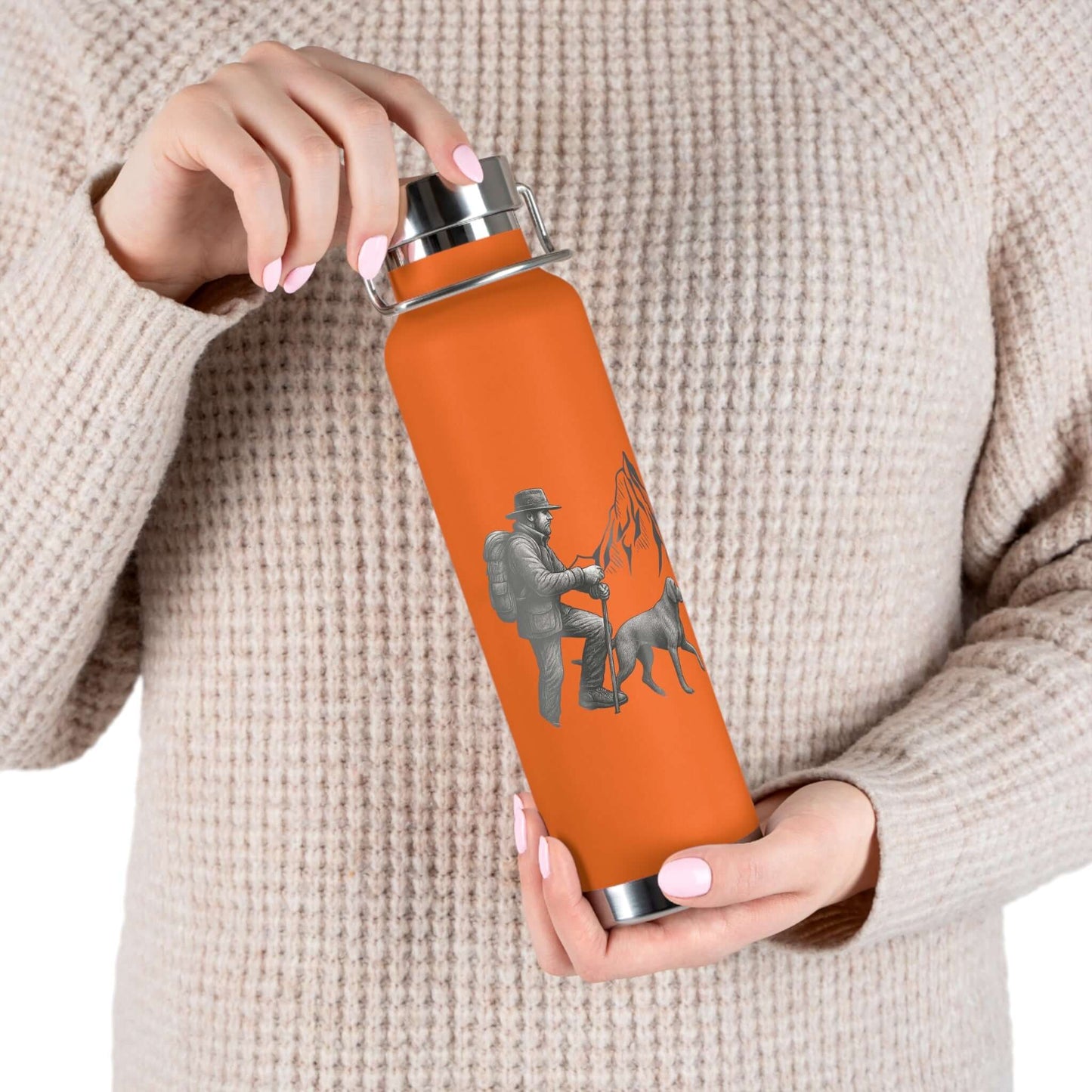 Personalized hiking bottle with outdoor design, perfect for adventurers and dog lovers.
