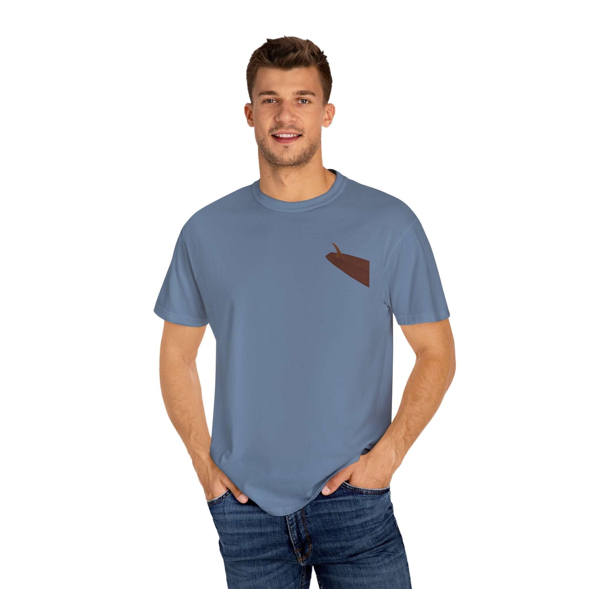 Man wearing a personalized surf-inspired t-shirt in blue, showcasing a fun and casual summer vibe.